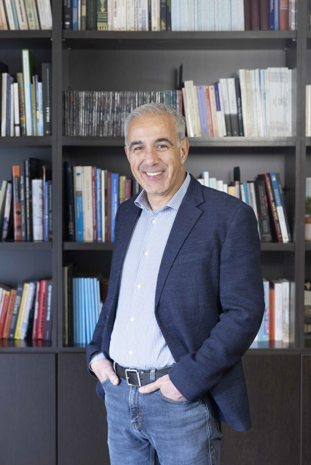 andreas_hadjikyriakos-aorati-sinomosia