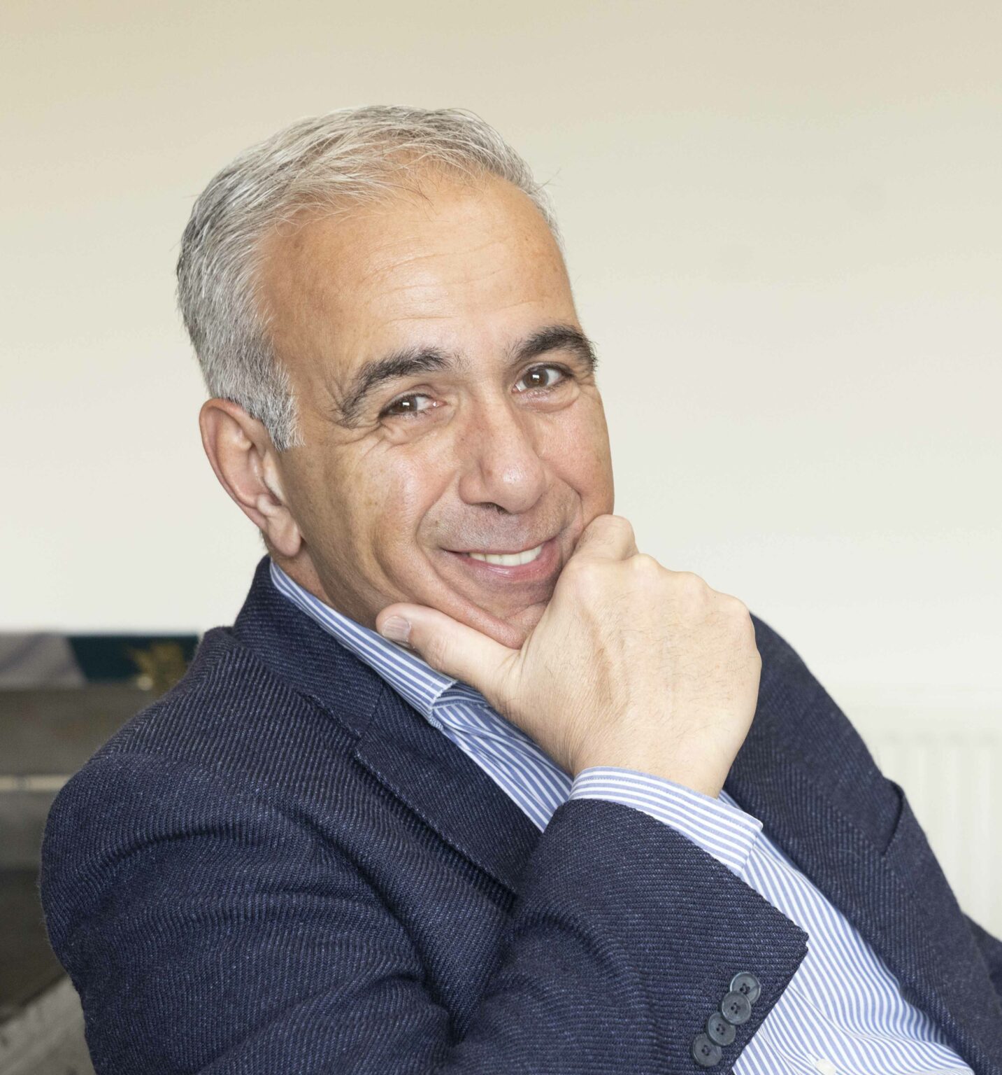 andreas_hadjikyriakos-aorati-sinomosia1